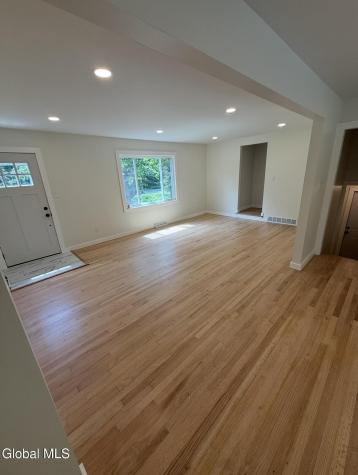 1326 Kings Road Schenectady NY 12303