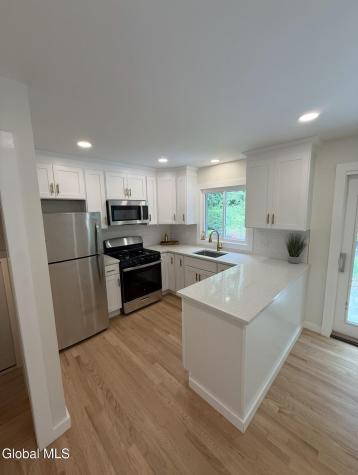 1326 Kings Road Schenectady NY 12303