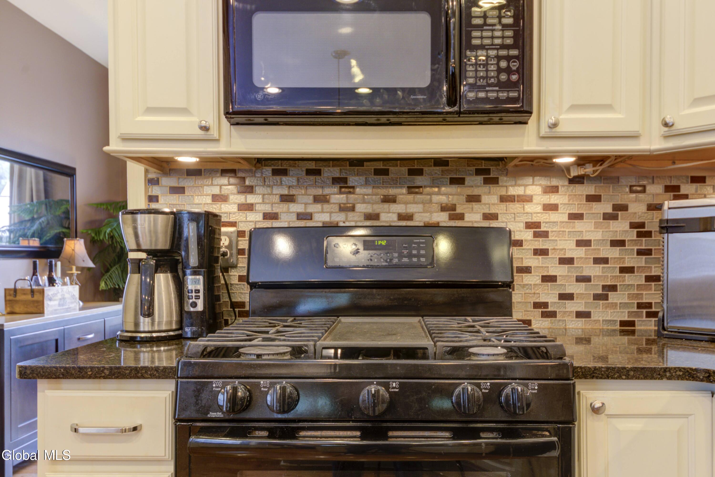 41 Glenview Drive Schenectady NY 12302