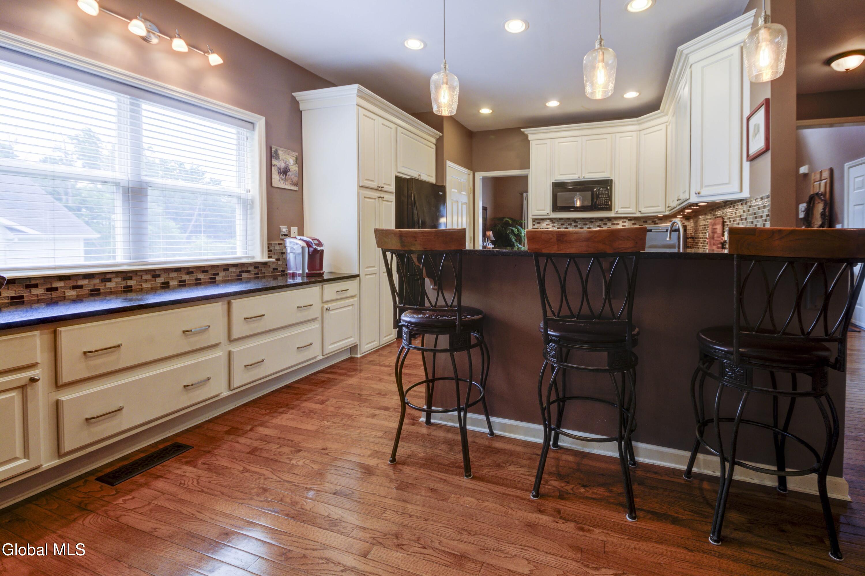 41 Glenview Drive Schenectady NY 12302