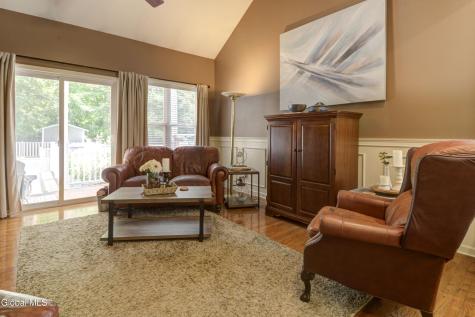 41 Glenview Drive Schenectady NY 12302