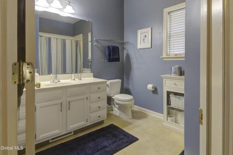 41 Glenview Drive Schenectady NY 12302