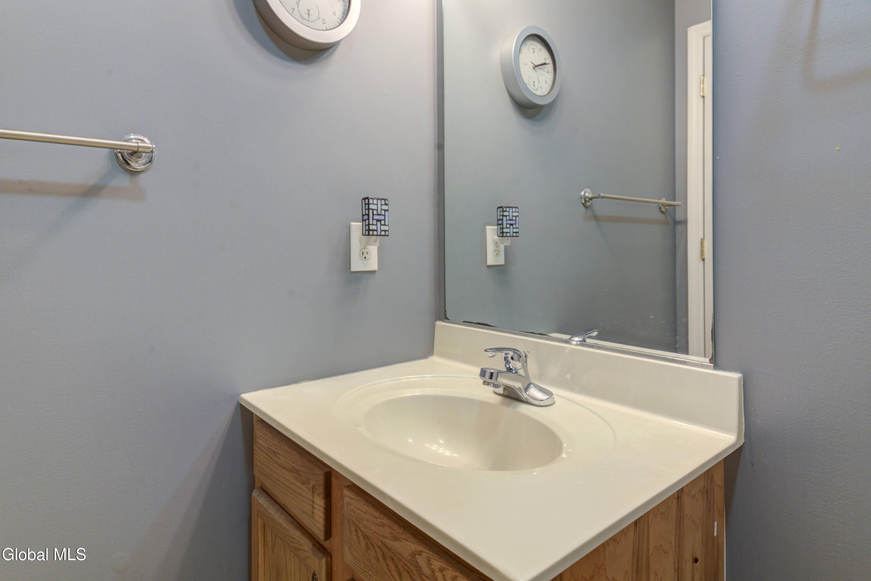 41 Glenview Drive Schenectady NY 12302