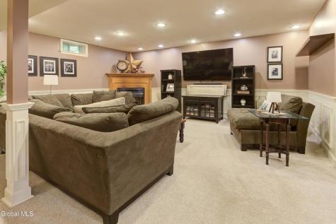 41 Glenview Drive Schenectady NY 12302