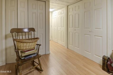41 Glenview Drive Schenectady NY 12302