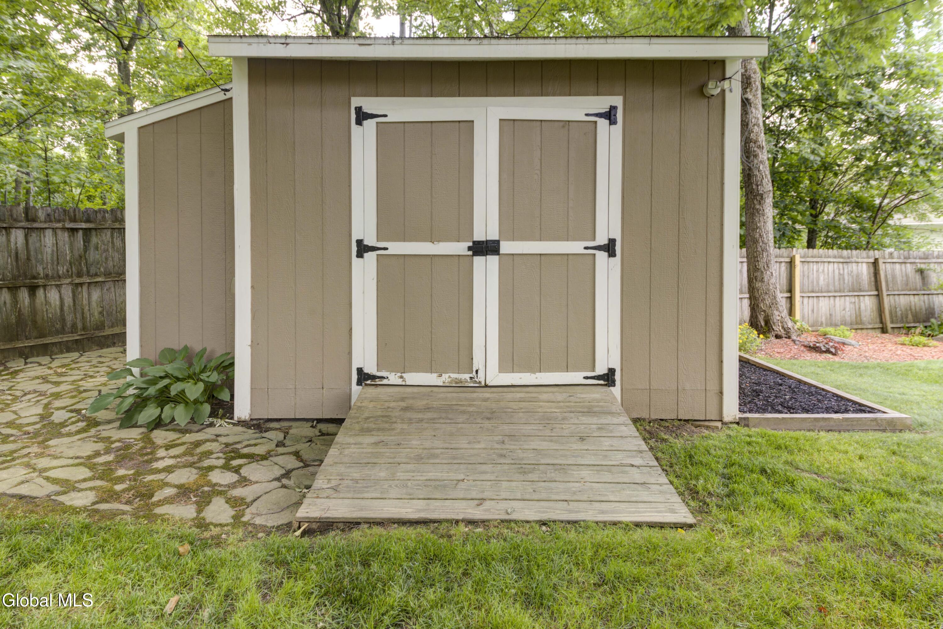 41 Glenview Drive Schenectady NY 12302
