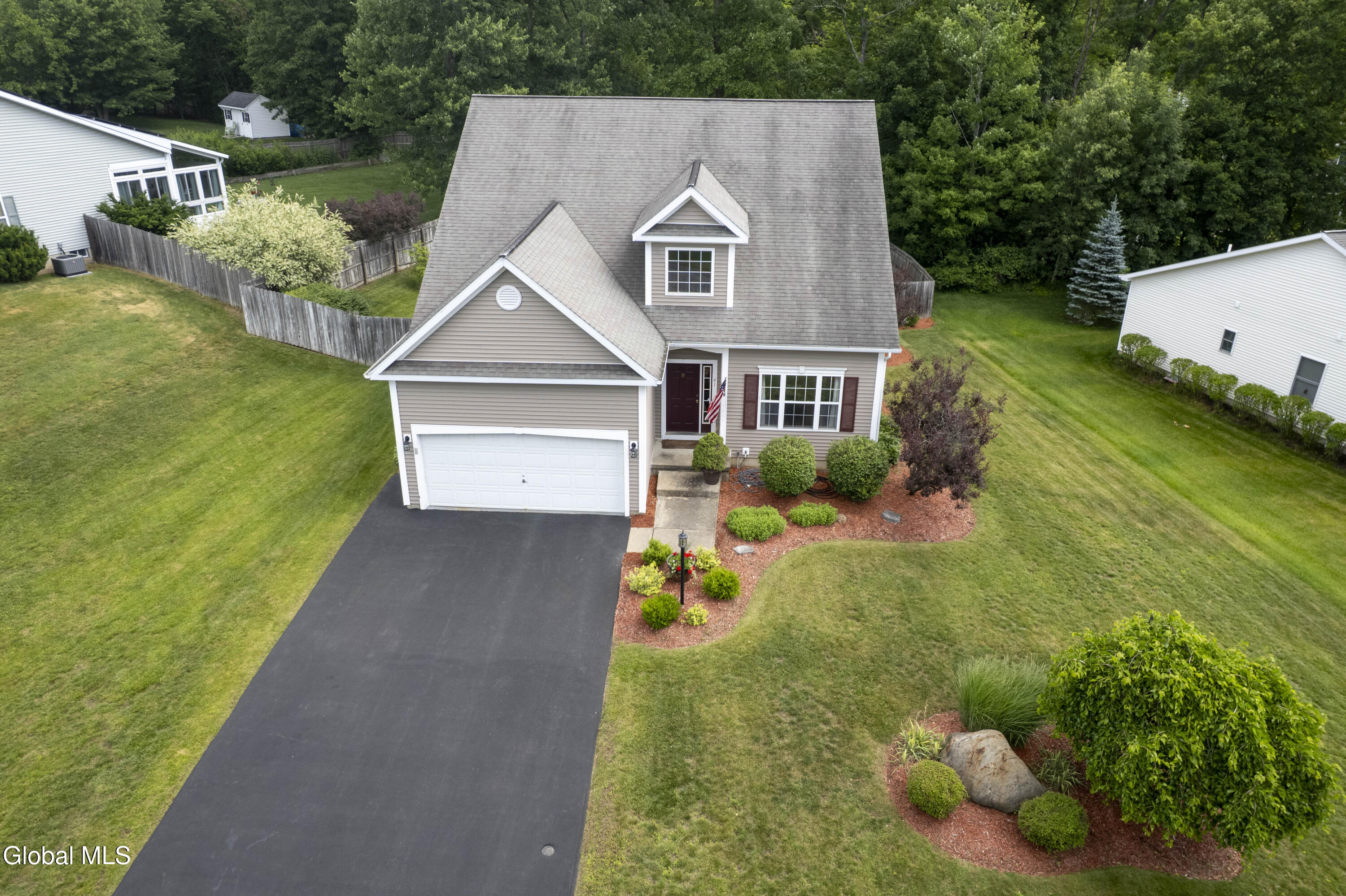 41 Glenview Drive Schenectady NY 12302