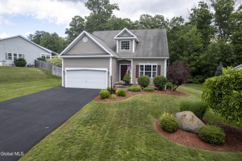 41 Glenview Drive Schenectady NY 12302