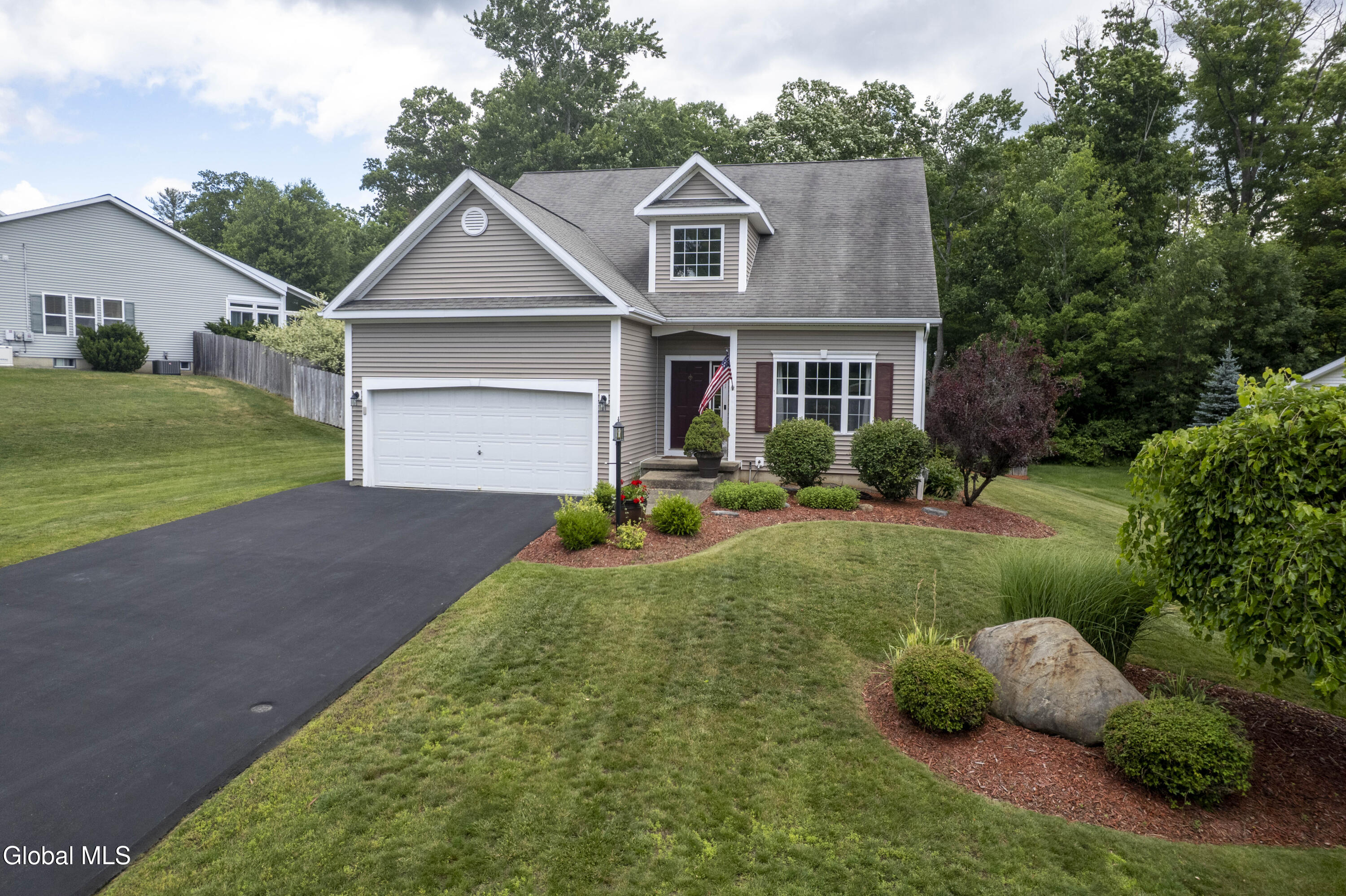 41 Glenview Drive Schenectady NY 12302