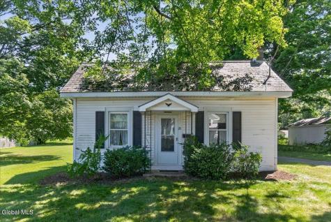 20 Division Street Cambridge NY 12816