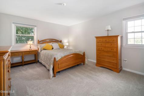 1004 Tomahawk Trail Glenville NY 12302
