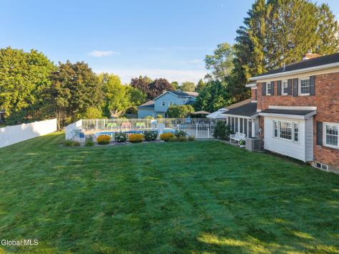 1004 Tomahawk Trail Glenville NY 12302
