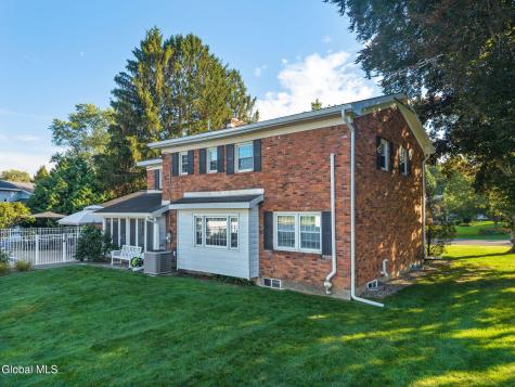 1004 Tomahawk Trail Glenville NY 12302