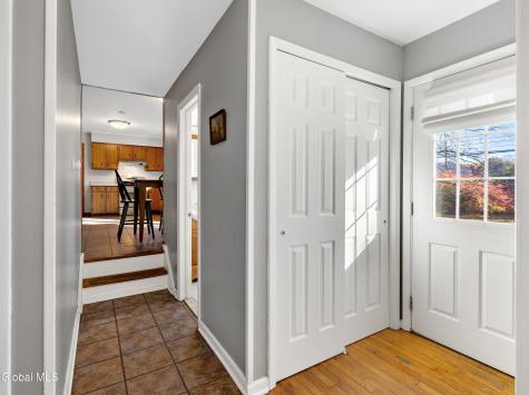 59 Valencia Lane Clifton Park NY 12065