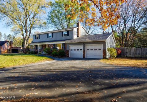 59 Valencia Lane Clifton Park NY 12065