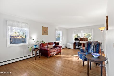 59 Valencia Lane Clifton Park NY 12065