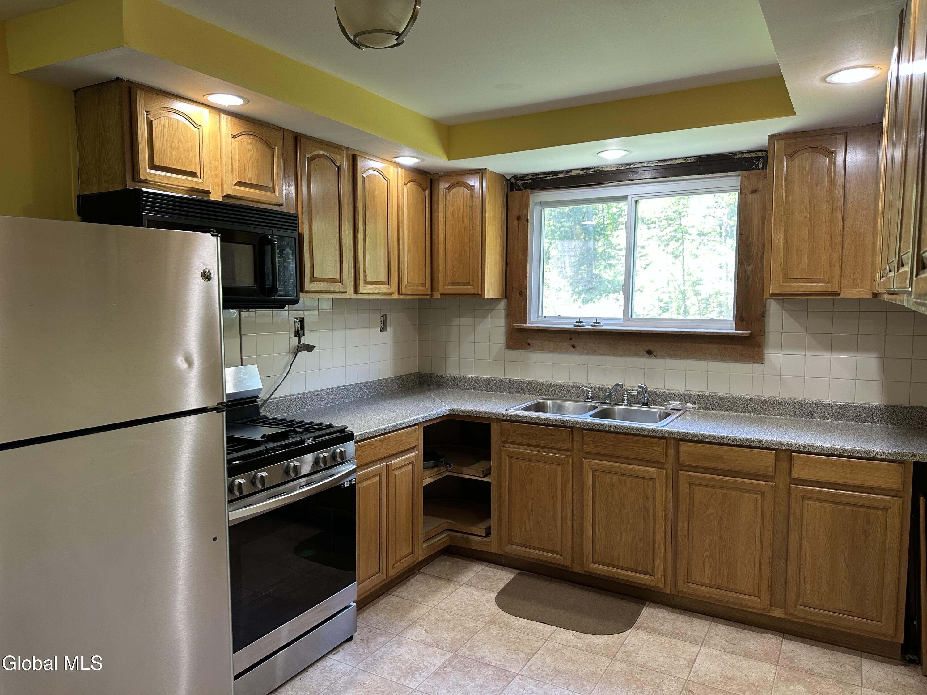 32 Thompson Lane Brainard NY 12125