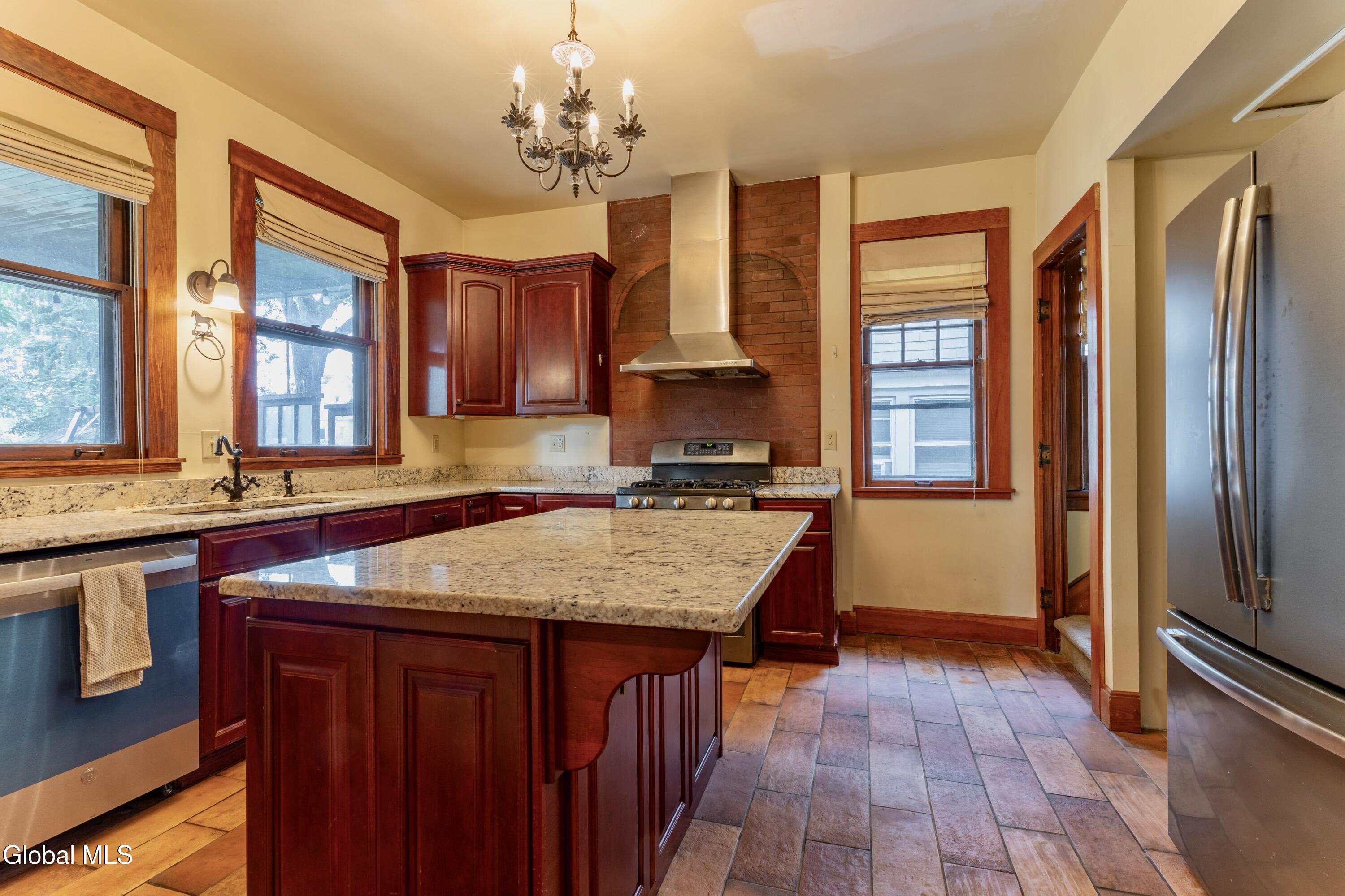 6 Morris Avenue Schenectady NY 12308