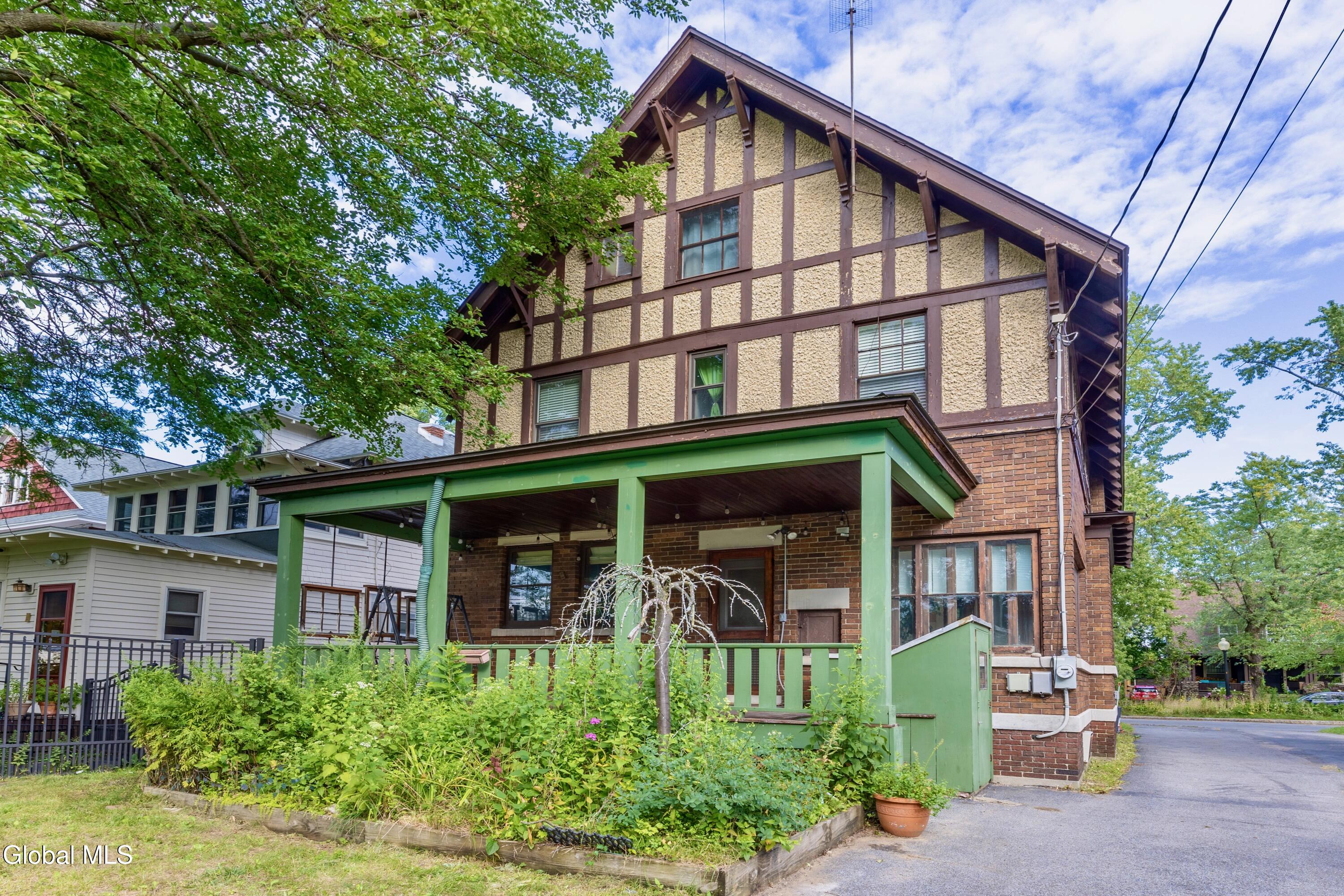 6 Morris Avenue Schenectady NY 12308