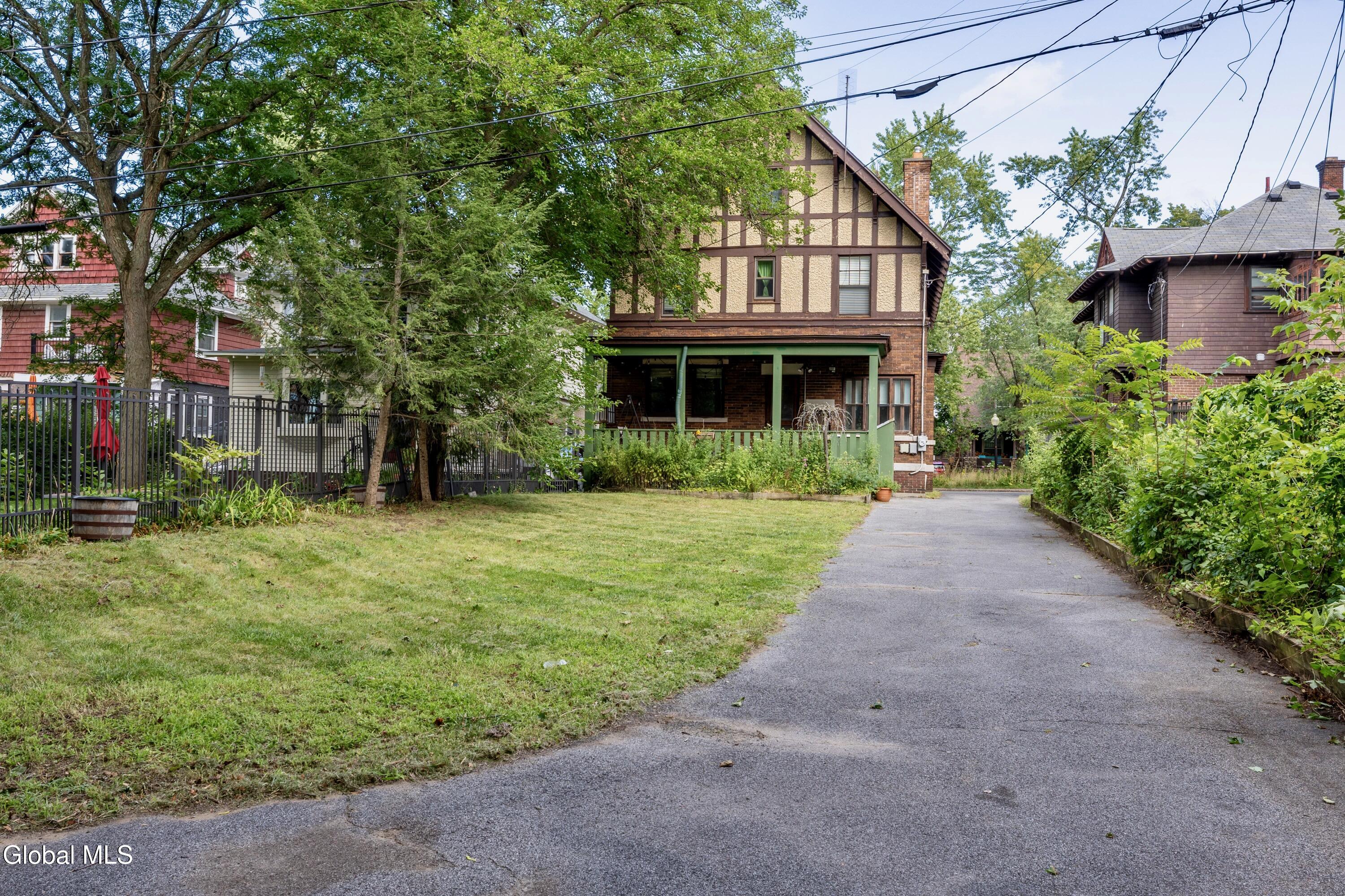 6 Morris Avenue Schenectady NY 12308
