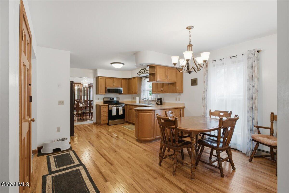 44 Cordell Road Colonie NY 12304