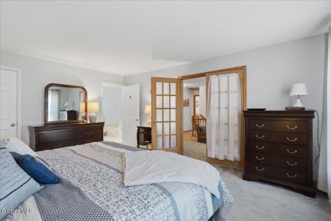 44 Cordell Road Colonie NY 12304