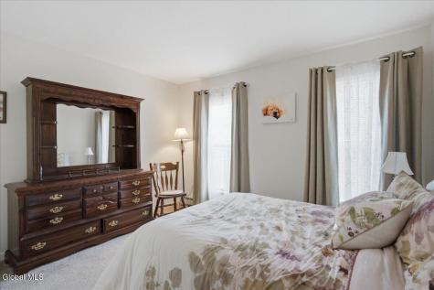 44 Cordell Road Colonie NY 12304