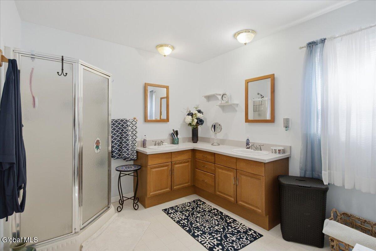 44 Cordell Road Colonie NY 12304