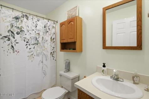 44 Cordell Road Colonie NY 12304