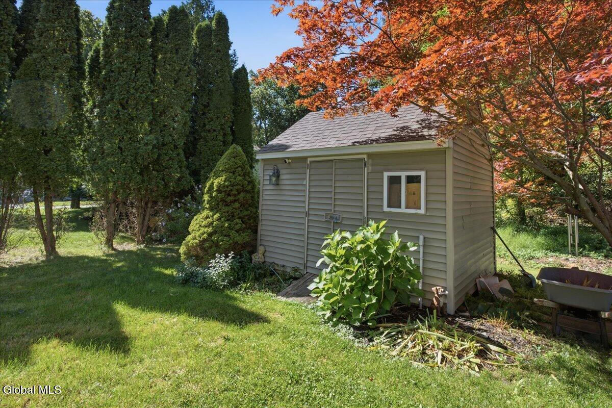 44 Cordell Road Colonie NY 12304