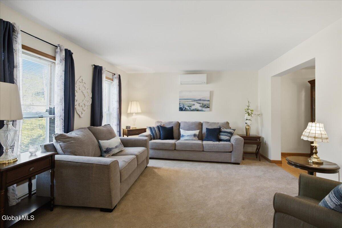 44 Cordell Road Colonie NY 12304