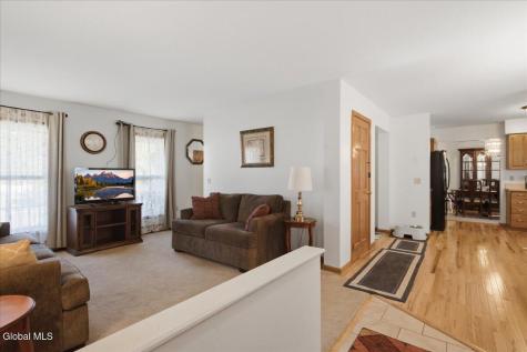 44 Cordell Road Colonie NY 12304