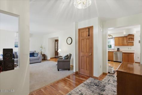 44 Cordell Road Colonie NY 12304