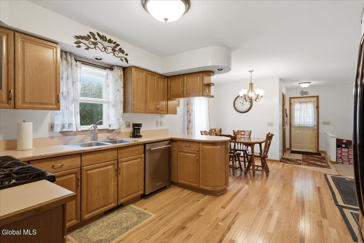 44 Cordell Road Colonie NY 12304