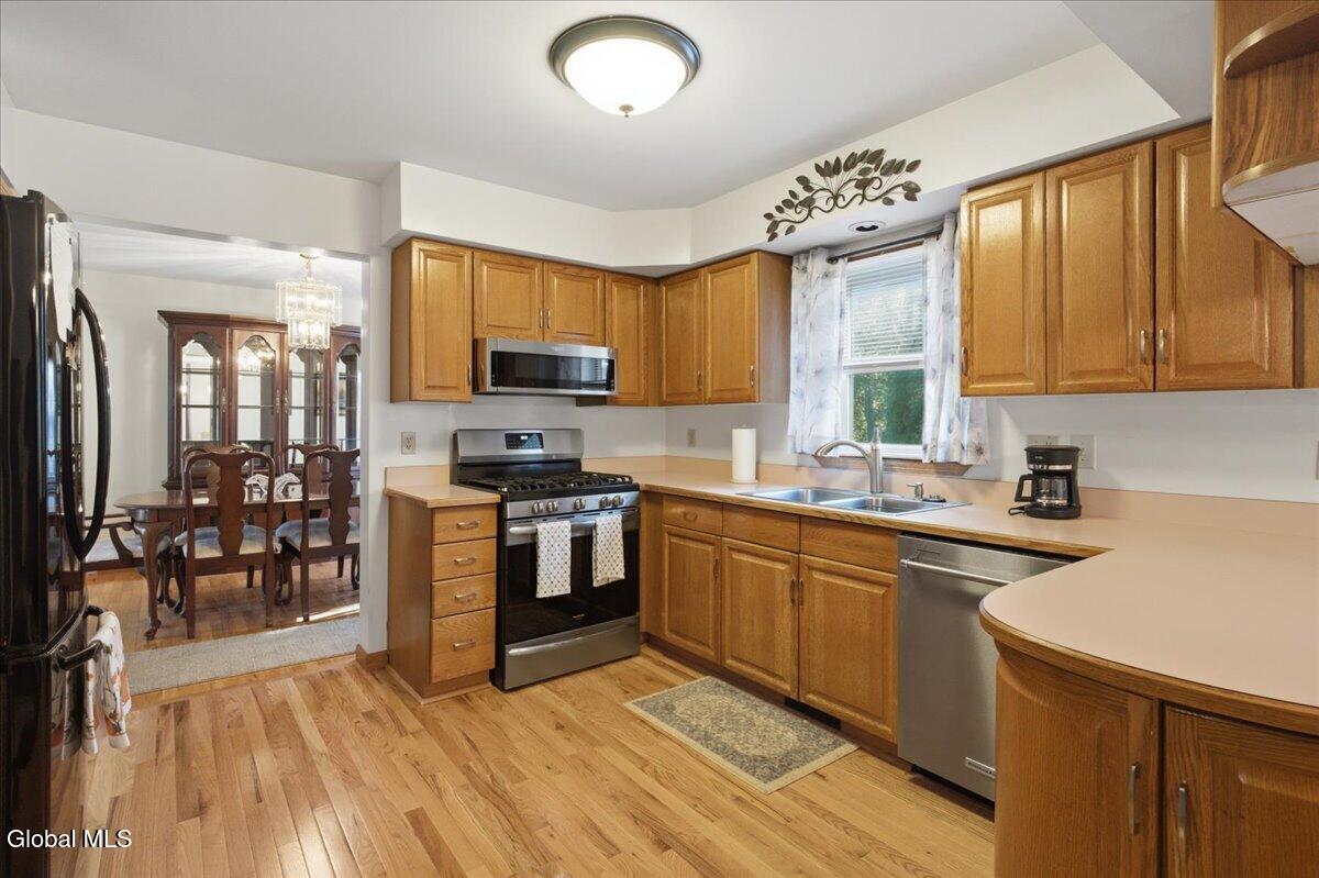 44 Cordell Road Colonie NY 12304