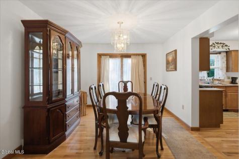 44 Cordell Road Colonie NY 12304