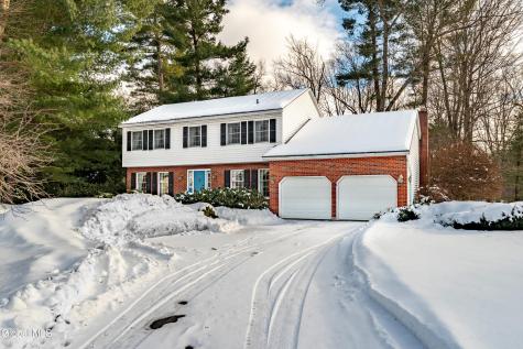 10 N Nottingham Way Clifton Park NY 12065