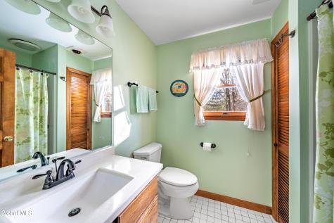 10 N Nottingham Way Clifton Park NY 12065