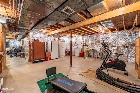 10 N Nottingham Way Clifton Park NY 12065