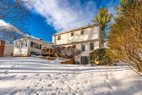 10 N Nottingham Way Clifton Park NY 12065