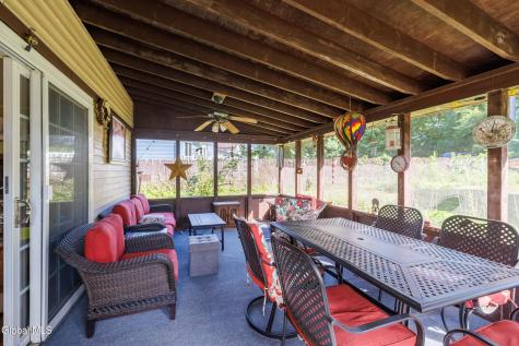 127 Sylvia Lane Schenectady NY 12306