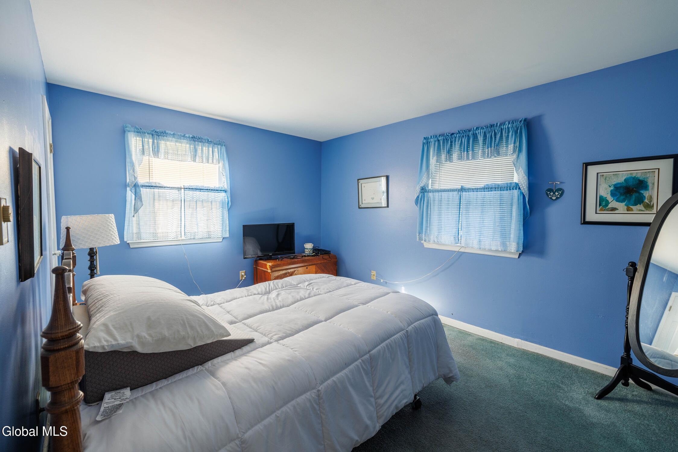 127 Sylvia Lane Schenectady NY 12306