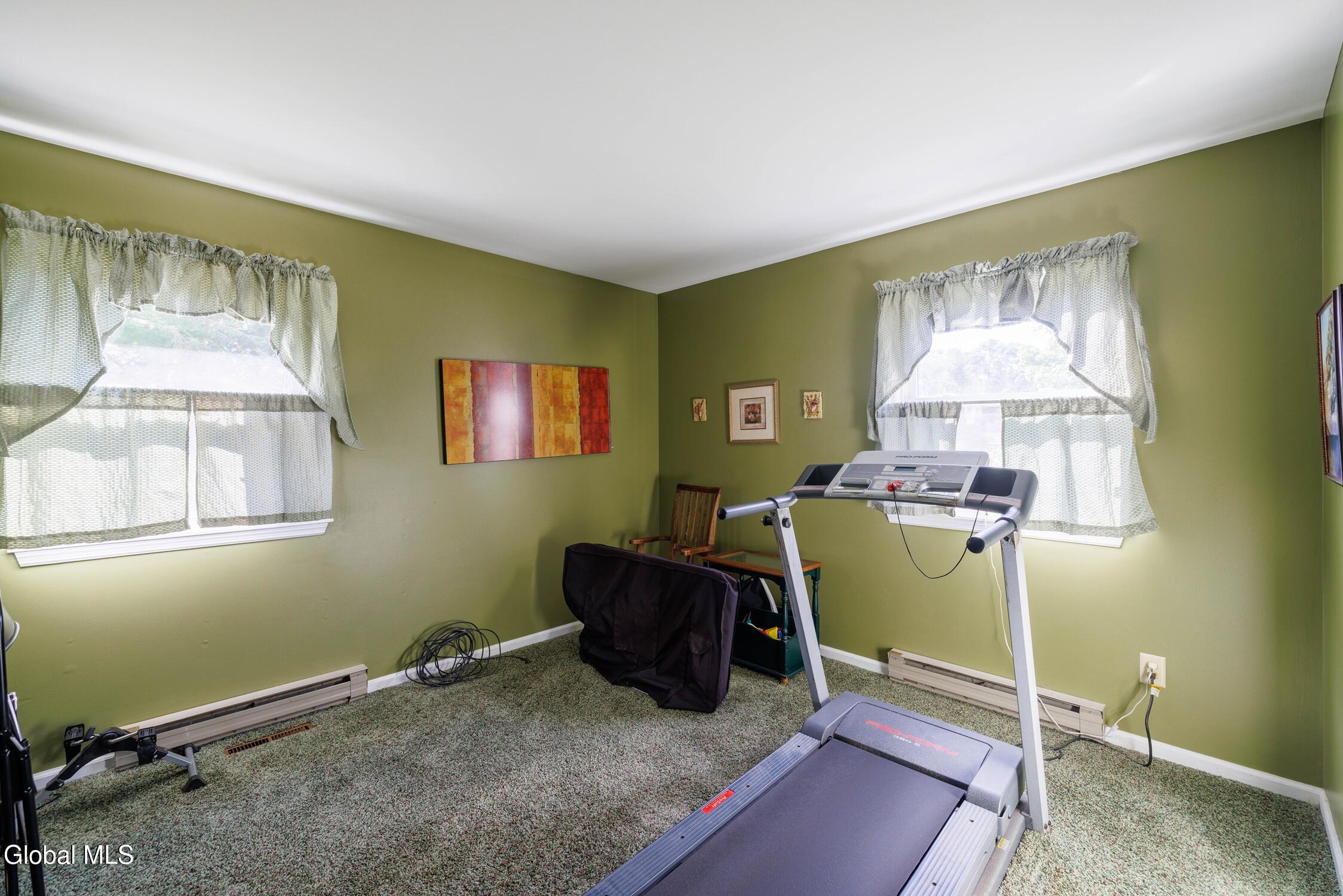 127 Sylvia Lane Schenectady NY 12306