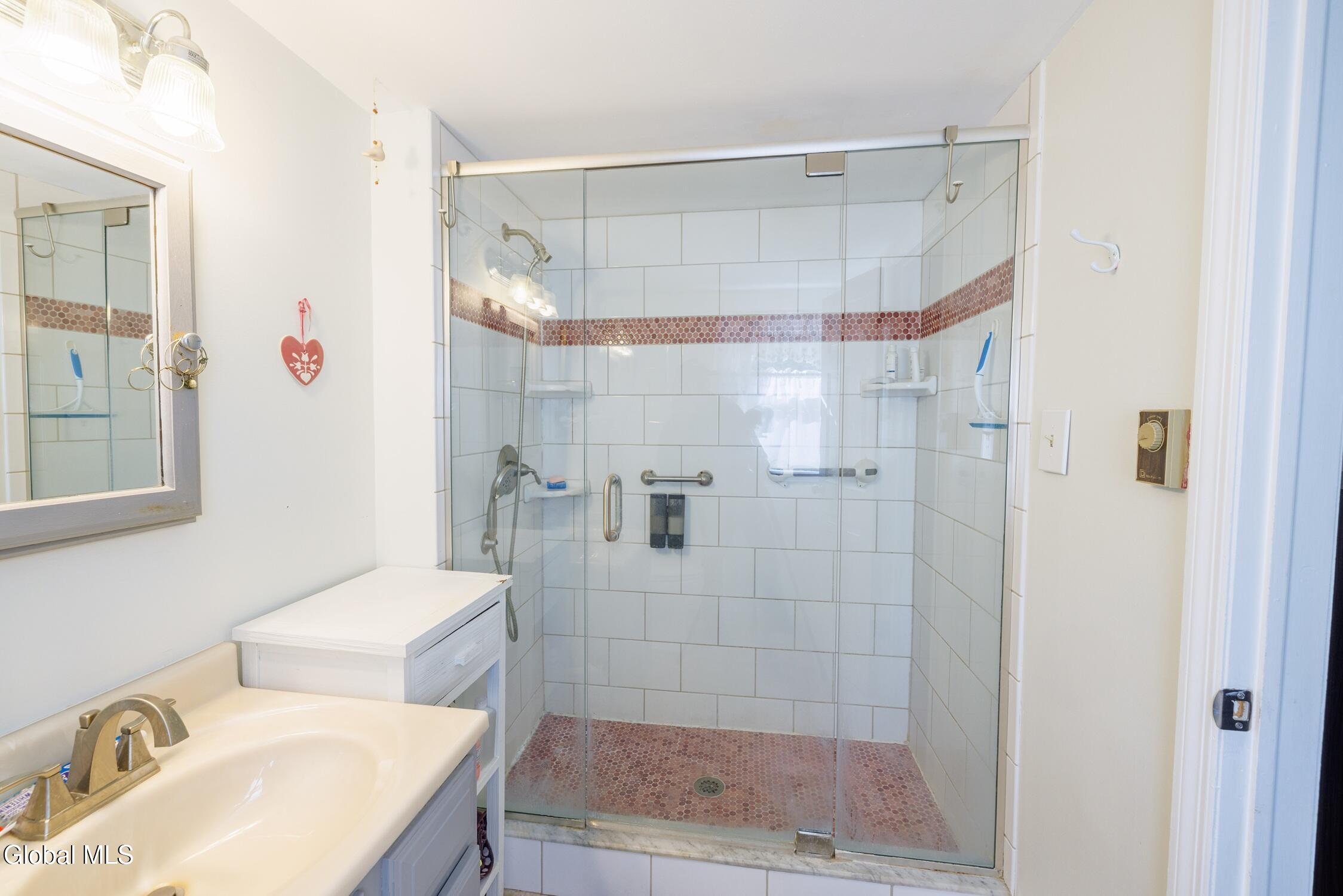 127 Sylvia Lane Schenectady NY 12306