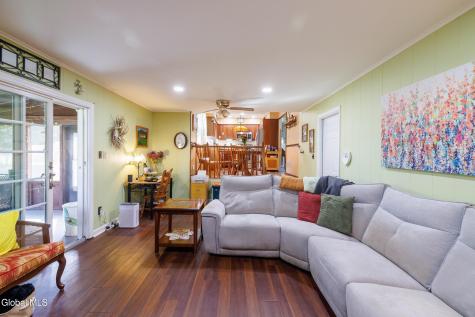127 Sylvia Lane Schenectady NY 12306