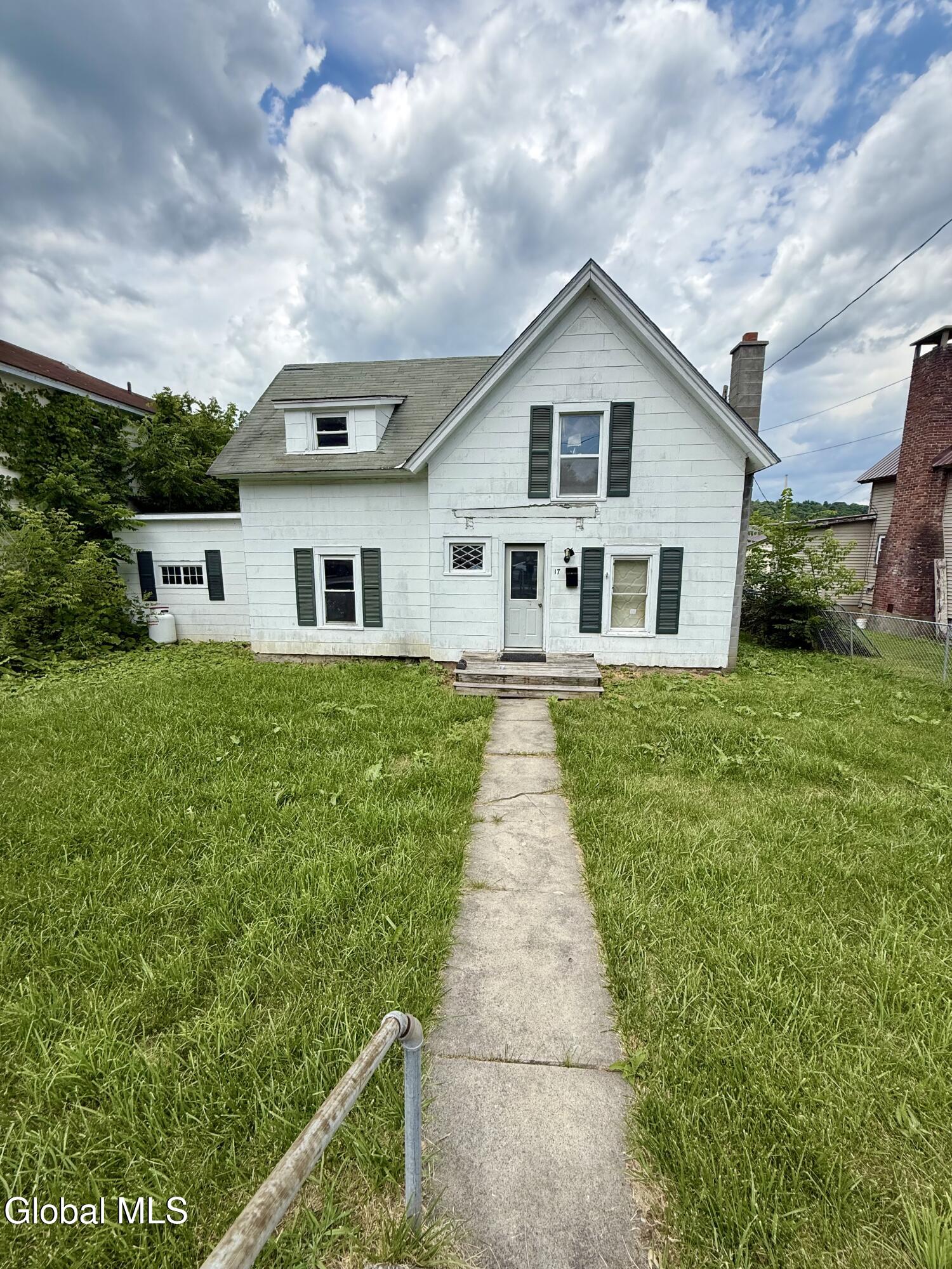 17 Algonkin Street Ticonderoga NY 12883