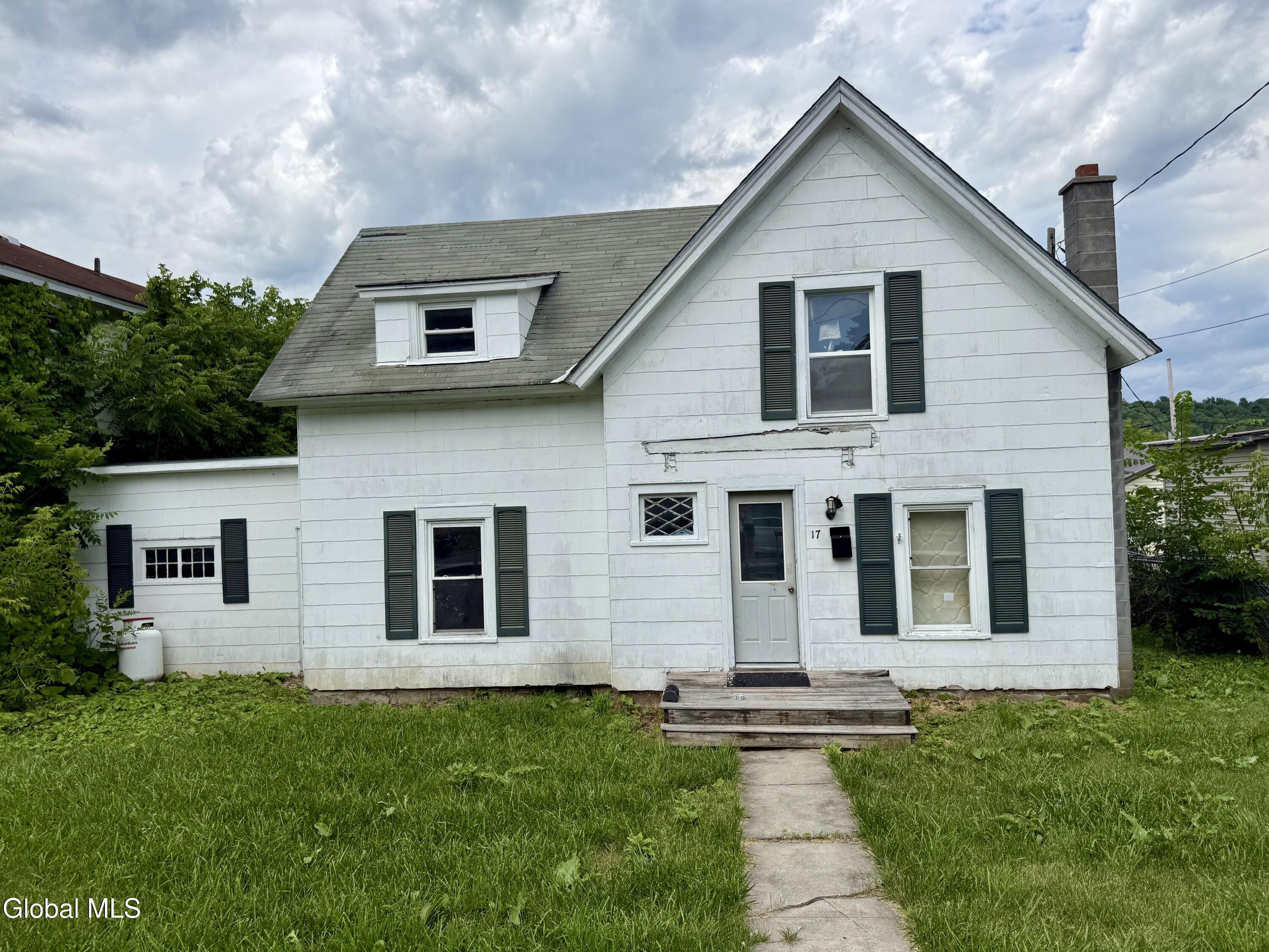 17 Algonkin Street Ticonderoga NY 12883