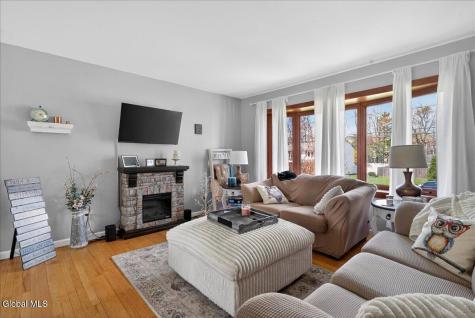 2158 Robinwood Avenue Schenectady NY 12306