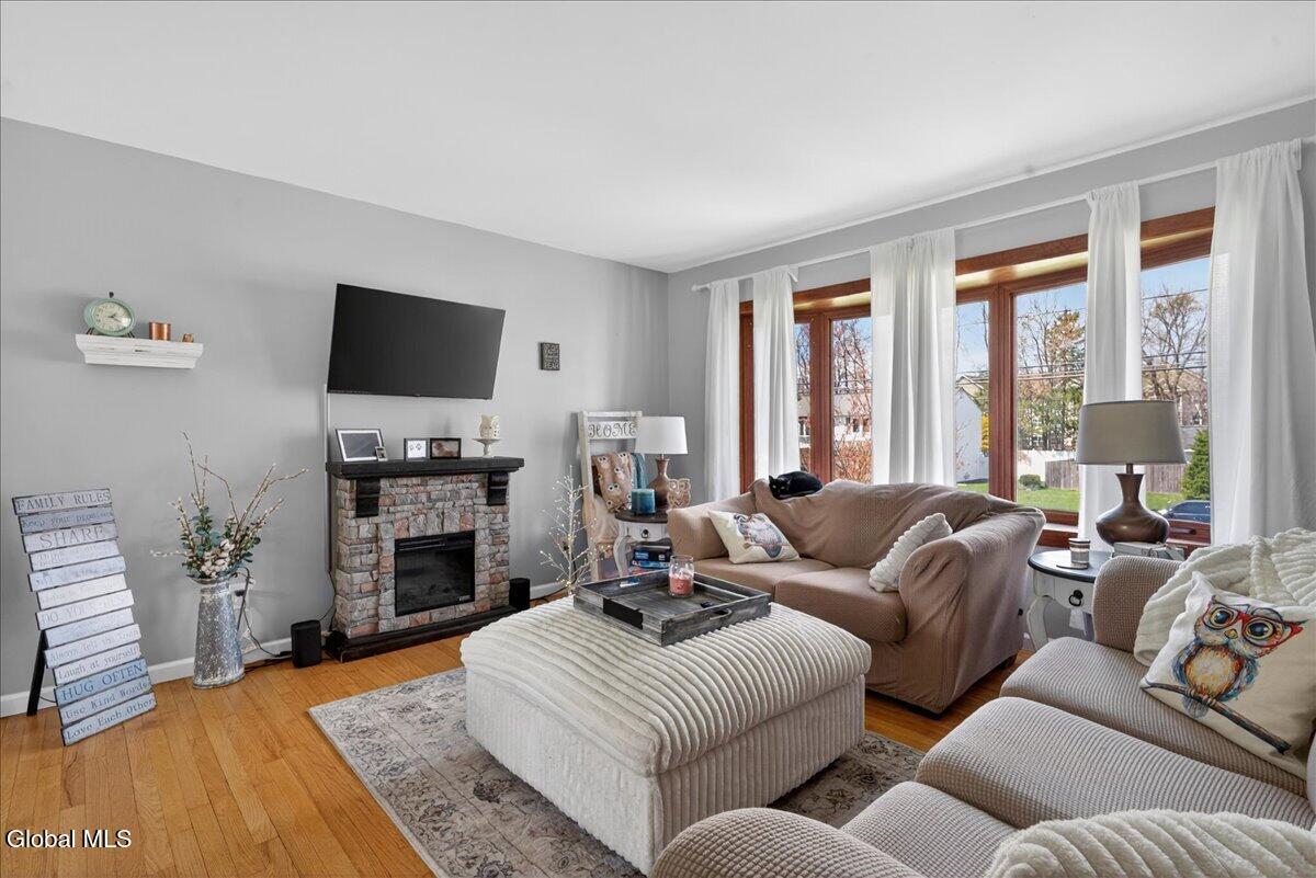 2158 Robinwood Avenue Schenectady NY 12306