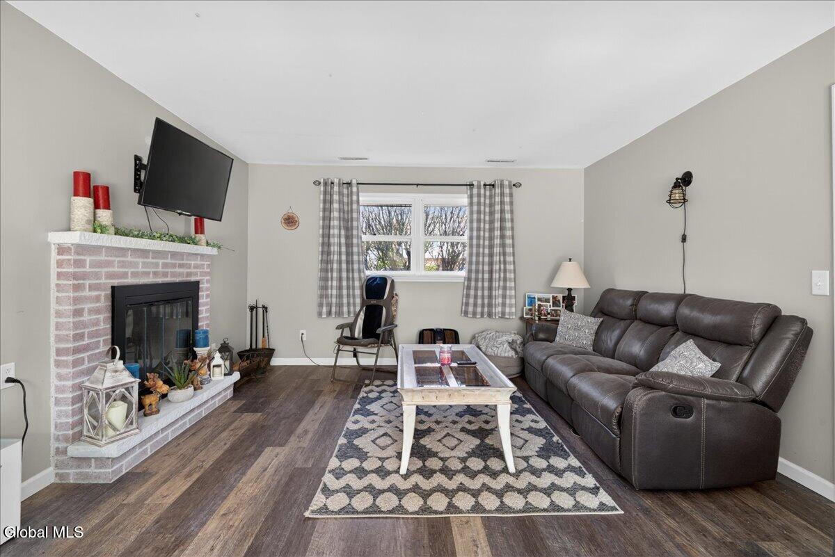 2158 Robinwood Avenue Schenectady NY 12306